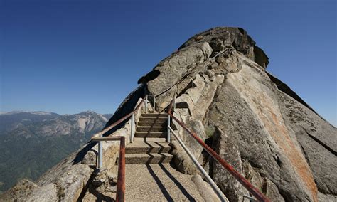 Moro Rock Trail, Sequoia National Park – TakeMyTrip.com