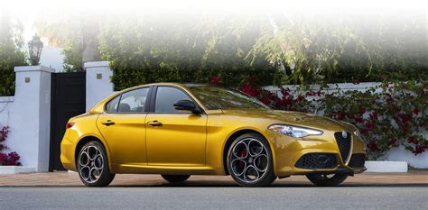 2023 Alfa Romeo Giulia Design | Interior & Exterior Features