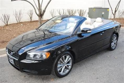 Sell used 2010 Volvo C70 T5 Convertible AT in Washington, District Of Columbia, United States ...