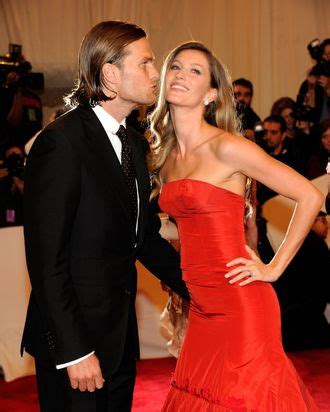 Gisele: Tom Brady’s Hair Is Long Because He Likes It That Way