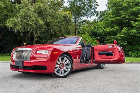 Rolls Royce - Dawn Red | Car Cruiser