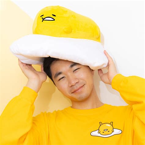 Meet Gudetama this Saturday at JapanLA!! 💛🍳 New Sanrio!