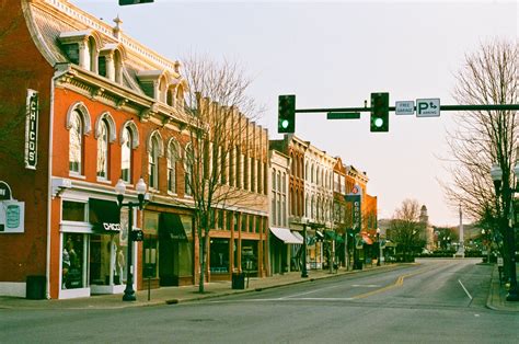 Early Morning on Main Street in Franklin, Tennessee | Cool places to visit, Main street, Maine