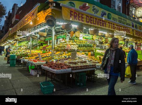 New York City, NY, People Shopping on Street Food Markets, Chinatown ...