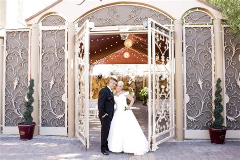 Karen Fleischer: Chapel Of The Flowers In Las Vegas - Glass Gardens Wedding Chapel | Chapel of ...