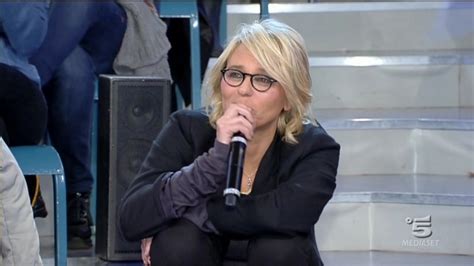 Maria De Filippi, Uomini e Donne e il falso mito della conduzione per sottrazione