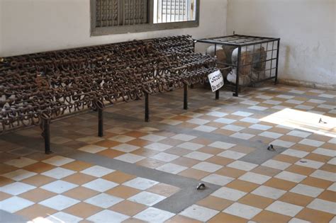 Khmer Rouge In Depth: Tuol Sleng Museum & Killing Fields