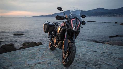 KTM 1290 Super Adventure S News and Reviews | RideApart.com