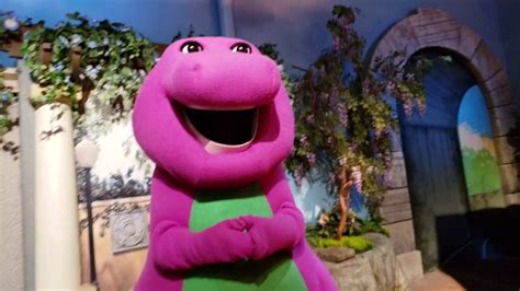 4K Meeting Barney at Universal Studios Orlando! Attraction Tube HD! - YouTube