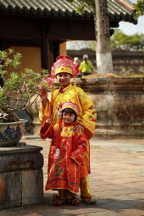 Kids posing in traditional Vietnamese attire | Vietnam travel, Vietnamese, Vietnam