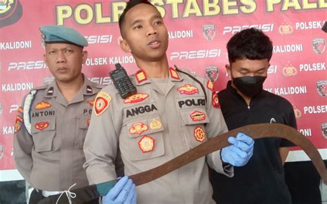 Membawa Celurit saat Hendak Tawuran, Pelajar SMA Ini Ditangkap Polisi