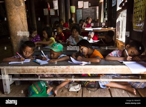 Children at school in Myanmar Stock Photo - Alamy