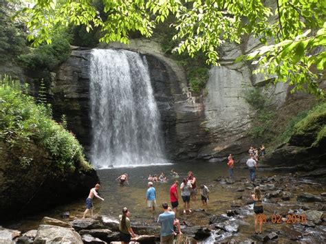 Waterfalls Near Me: Looking Glass Falls Is North Carolina's Best Waterfall