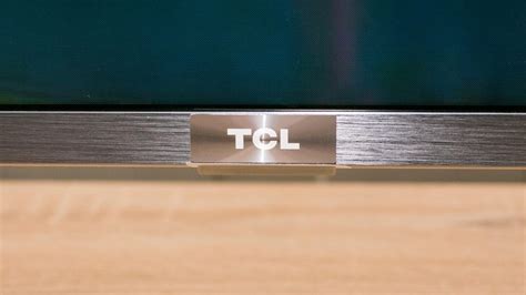 TCL 6-Series steps up Roku TV style, picture quality - CNET