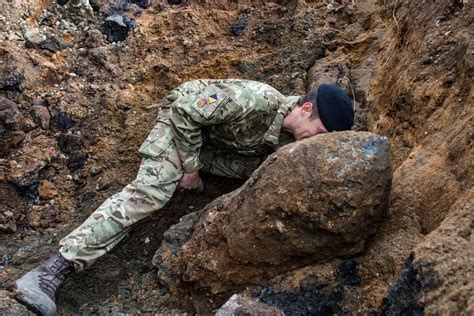 250 KG World War II German Bomb Found in Central London - Daily Record