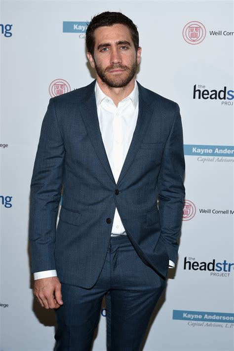 Jake Gyllenhaal Cleans Up Sans Tie for 'Words of War' Benefit – The ...