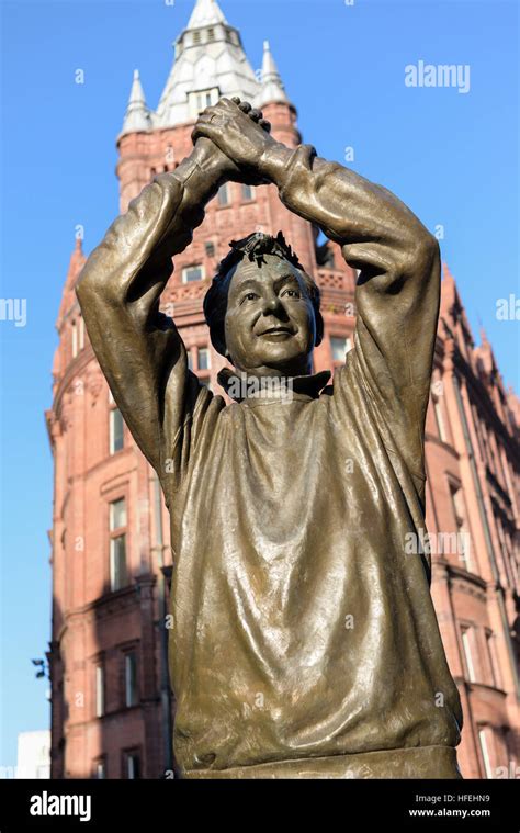 Brian Clough statue,Nottingham city centre,UK Stock Photo - Alamy