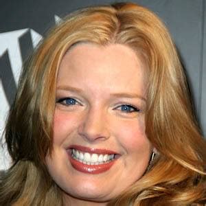 Melissa Peterman - Age, Family, Bio | Famous Birthdays