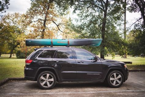 8 Steps for Securing a Kayak to a Sedan with Ratchet Straps - Strapinno