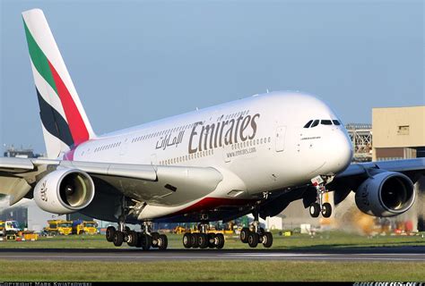 Airbus A380-861 aircraft picture Emirates Airbus, Emirates Airline ...