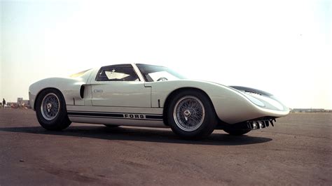 Ford v Ferrari: the real story of the GT40 at Le Mans | Motoring Research