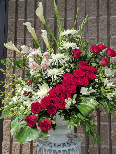 Funeral Arrangement – Ottawa Flowers Inc.