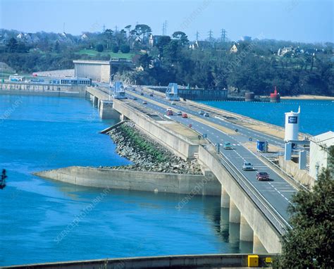 Rance tidal power barrage, France - Stock Image - T144/0011 - Science Photo Library