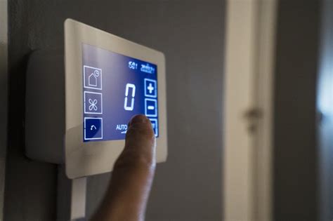 Honeywell Thermostat Troubleshooting | Hunker