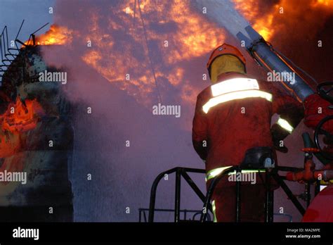 Buncefield fire 2005 Stock Photo - Alamy