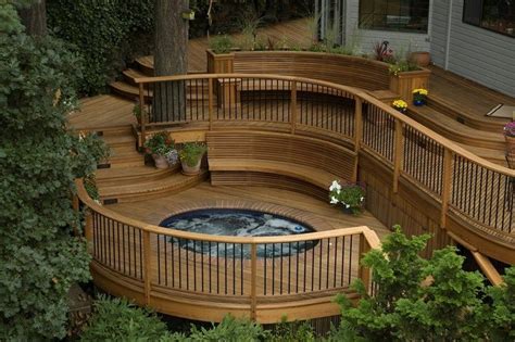 Building a Round or Curved Deck | Decks.com