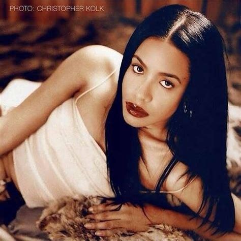 Aaliyah rare... New released photo of aaliyah from the 2001 photoshoot! Released on what would ...