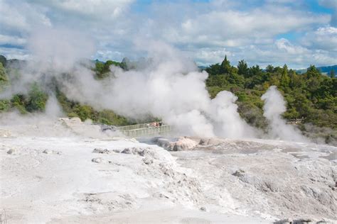 Exploring the Rotorua geysers in New Zealand | Atlas & Boots