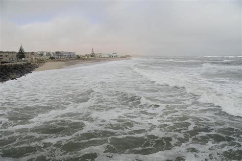 Swakopmund Beach (1) | Swakopmund | Pictures | Namibia in Global-Geography