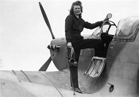 people Photobucket | Female pilot, Wwii women