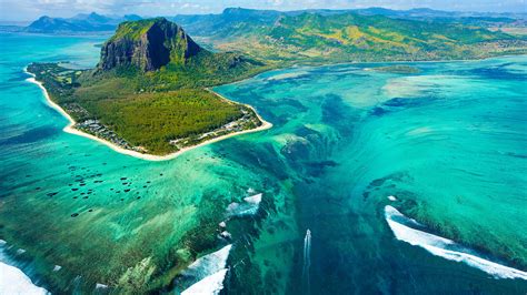 Aerial view of Mauritius island panorama and famous Le Morne Brabant mountain | Windows ...