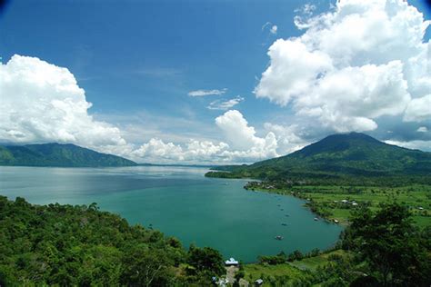 Wonderful tour in South Sumatra: Danau Ranau