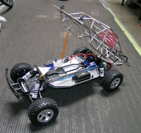 Traxxas Slash with full 3/16" roll cage. Rc Car Track, Traxxas Slash 2wd, Nitro Rc Cars, Traxxas ...