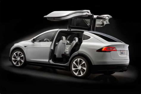 Tesla Model X 2020 Review: The future of smart SUV