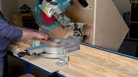 How To Cut Angles On a Miter Saw - YouTube