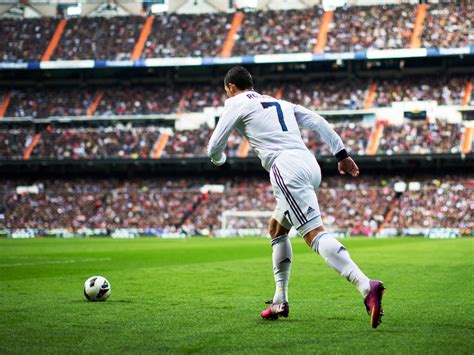 Cristiano Ronaldo Free Kick HQ HD desktop wallpaper : Widescreen : High ...