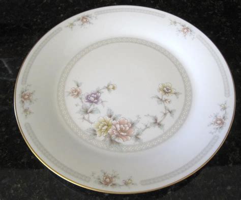 Noritake Ivory China Cervantes Japan 7261 Dinner Plate | Dinner plates, Plates, Dinnerware ebay