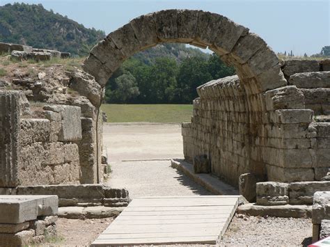 Cynisca and the Heraean Games: The Female Athletes of Ancient Greece