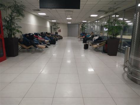 New Delhi Airport Guide (DEL) - Sleeping in Airports