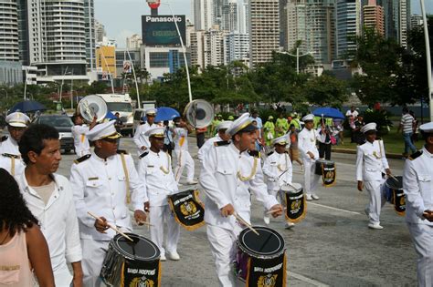 Seminary in Panama: Independence Parades - Internet Problems...