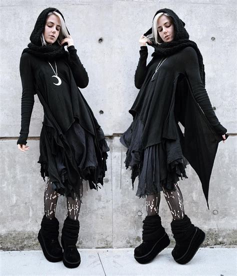 gothic fashion, goth fashion, alternative fashion, witchy fashion Mori ...