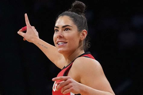 Is Kelsey Plum Married? Who Is Kelsey Plum Husband? - Stanford Arts Review