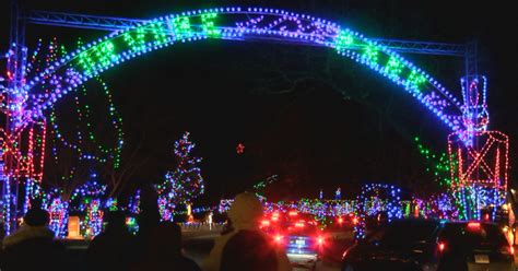 'Christmas Village' in Chippewa Falls returns for opening night ...