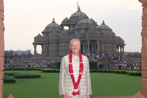 Governor of New Jersey Visits Swaminarayan Akshardham, Delhi, India