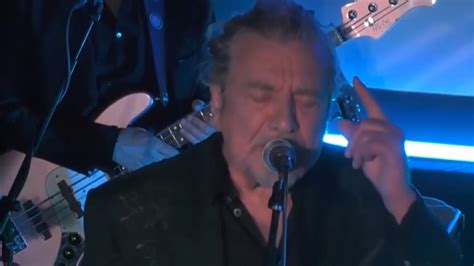 Watch Robert Plant Sing ‘Stairway To Heaven’ For 1st Time Since 2007