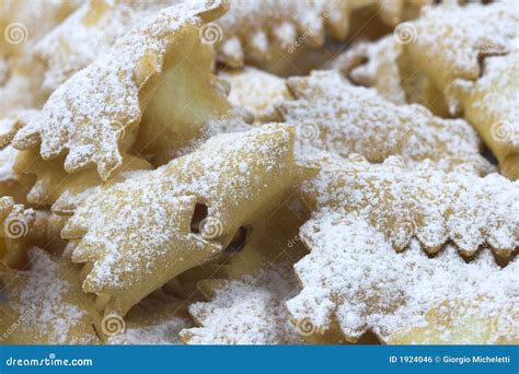 Italian Carnival Sweet Food Stock Photo - Image of chiacchiere, sugar: 1924046